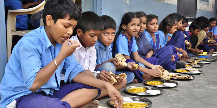 Children eating nutritious food